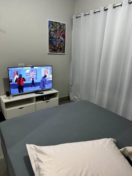 8- Prox Uel E Shop Catuai Apartamento