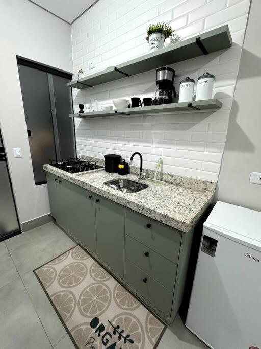 Apartamento 8- Prox Uel E Shop Catuai