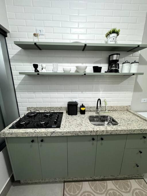 8- Prox Uel E Shop Catuai Apartamento Londrina